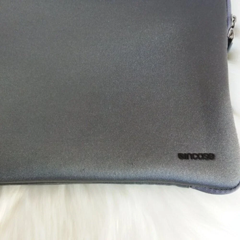 Incase Grey Laptop Zip Zip Case Soft Interior